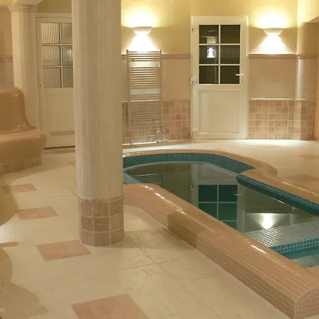 מלון Oereg Miskolcz