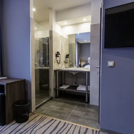 Oereg Miskolcz מלון מישקולץ